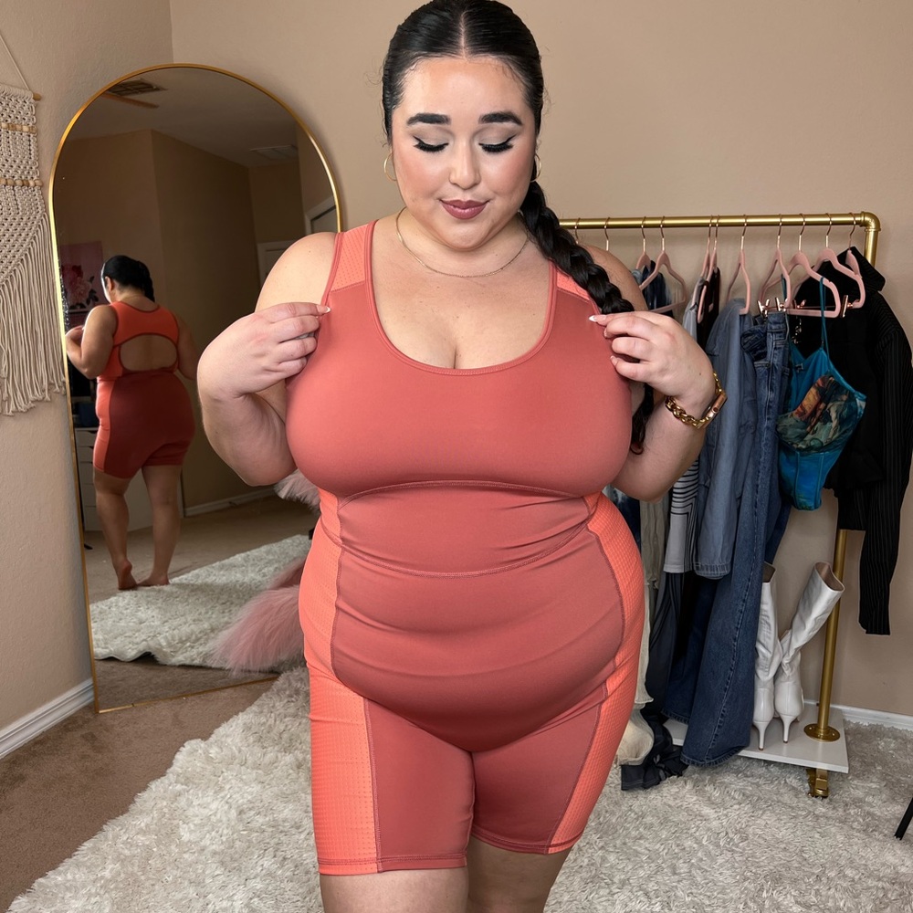 Fabletics jumpsuit - Picture 5 of 5